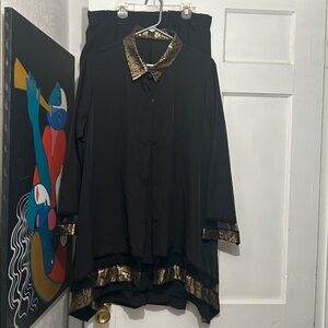 “Send Ur Price?” Elegant Black and Gold Women's Top & Pants…100% Polyester…🥰